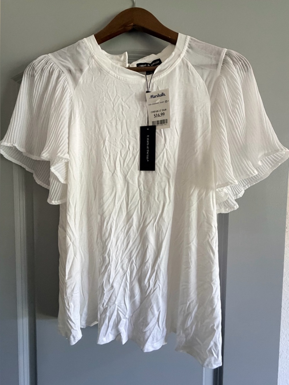 Cable & Gauge White Pleated Flutter Sleeve Top